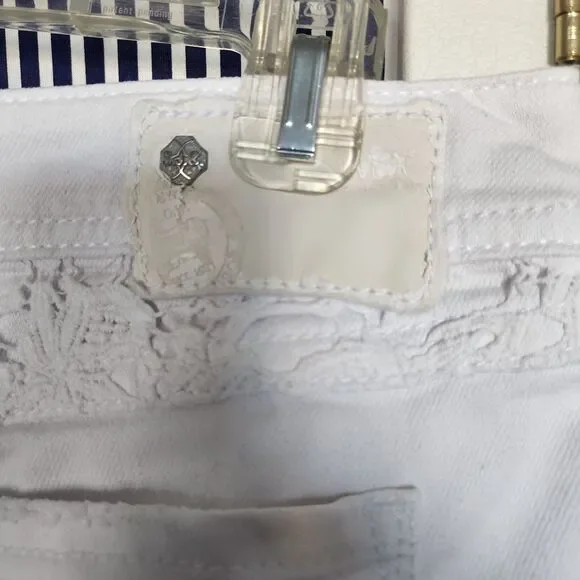 Vintage White Lace Print Distressed Aiko Low Rise Denim Shorts - Size 28 - Picture 8 of 9